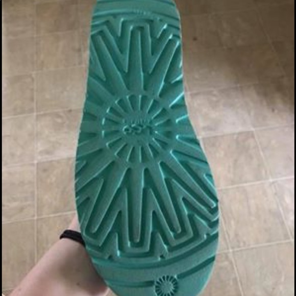 Limited addition short sparkle Ugg’s - Picture 2 of 4